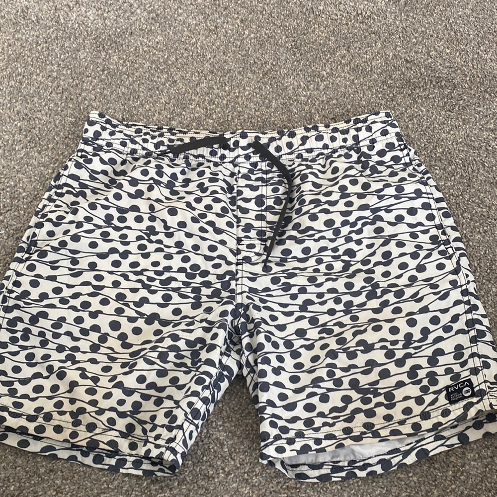 Men’s swim trunks large